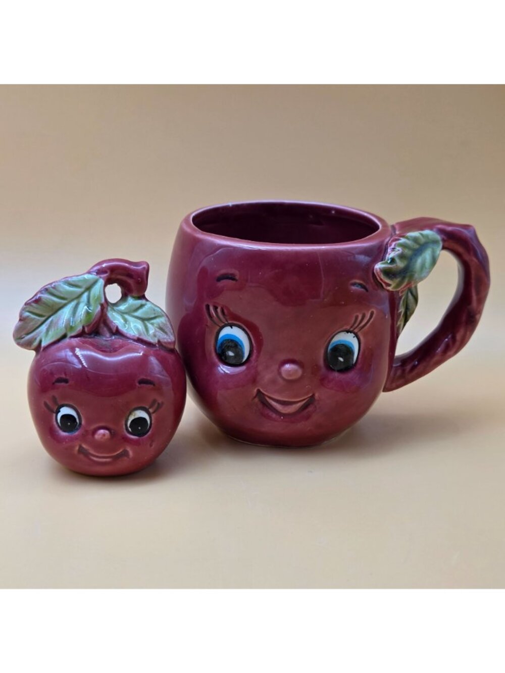 Vintage Enesco Anthropomorphic Fruit Mugs Salt Pepper Shakers Set of 8 - Picture 8 of 16